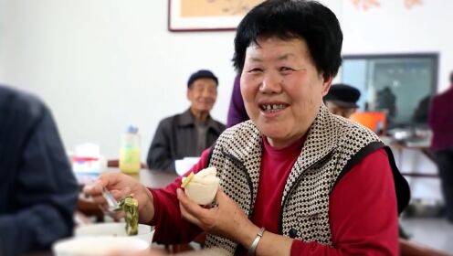 淄博建1000多个“长者食堂”，让老年人家在门口吃上热饭