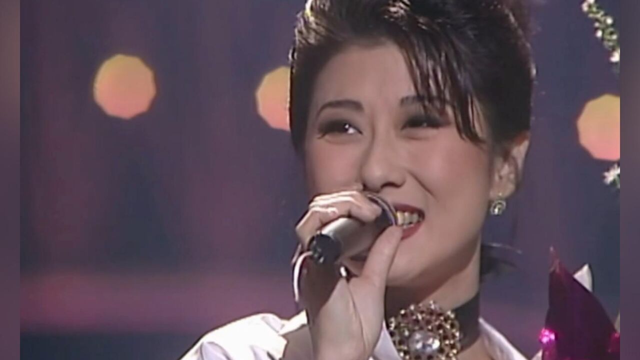 年轻时的叶倩文,不仅唱功一流,颜值也是顶级