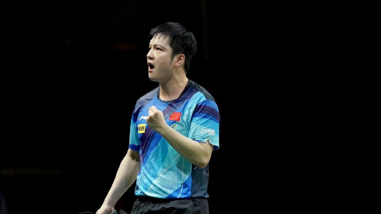 观赏性十足!樊振东疯狂呐喊连得4分,王楚钦的反手太强了