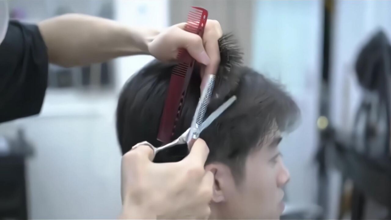 韩式微分碎盖剪发技术,男生剪这款发型,帅气又有型_高清1080P在线观看平台_腾讯视频