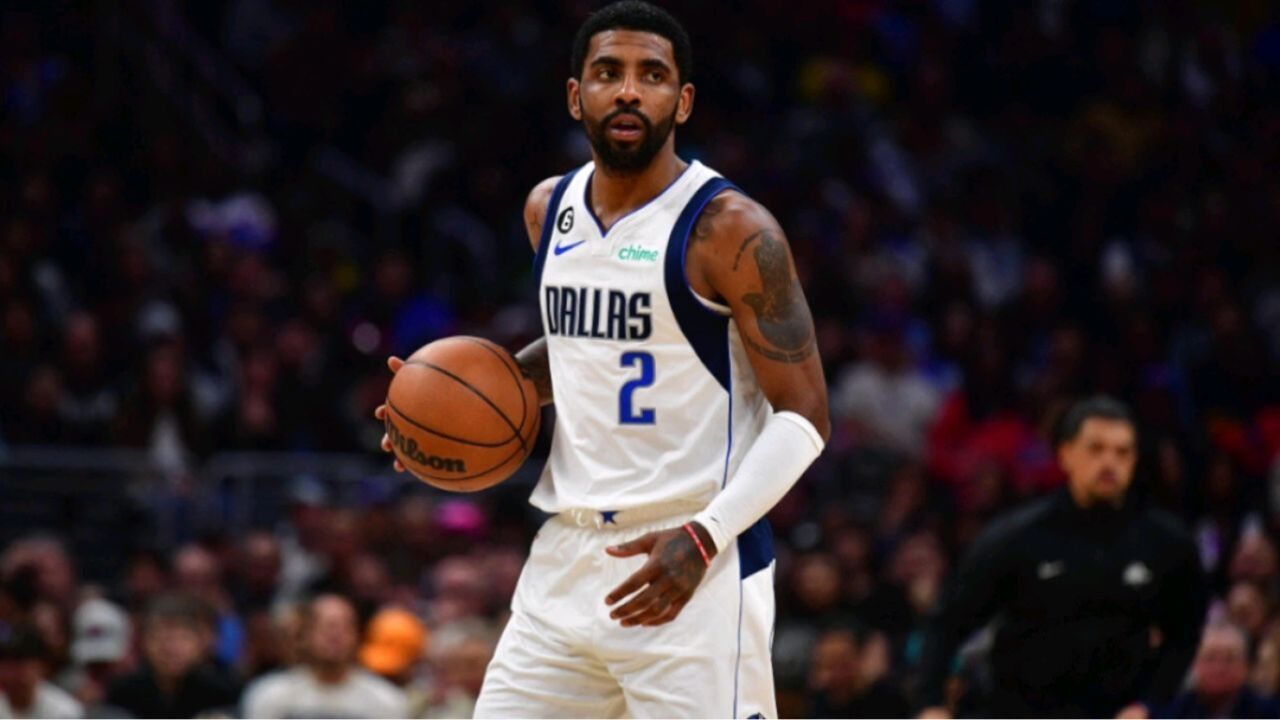 简直就是舞动的精灵!回顾欧文独行侠高光时刻:空中滞空秀傻小卡