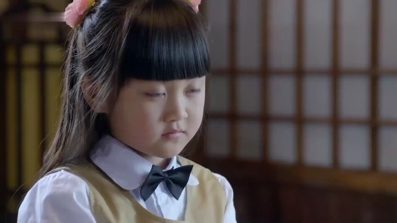刀尖:7岁小女孩长得真可爱,哪知她杀人无形,鬼子将军直接暴毙