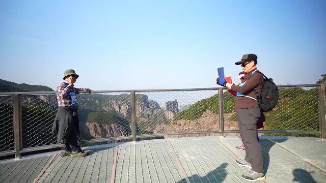 近200名韩国登山爱好者,用脚步丈量台州神仙居