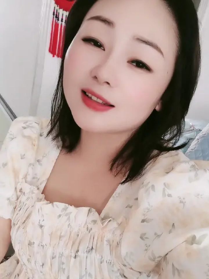 我好羡慕风啊羡慕雨，它们可以经常见到你。而我就算走上千万里，也不一定能看到你……#一切都在歌曲中#初闻不知曲中意再听已是曲中人_高清1080P ...