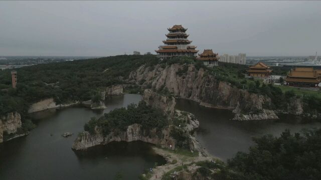 蚌埠锥子山的绝美天池,曾经的采石坑,如今成为风景名胜地栖岩寺