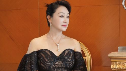 王姬年轻时有多美？李成儒直言天生万人迷，宋丹丹：初见很惊艳