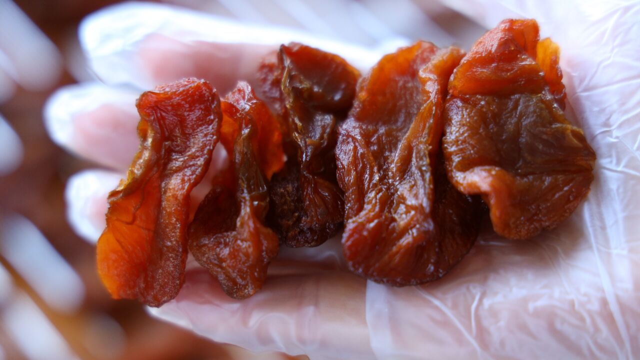 烤箱版苹果干,费劲是真的,但是也太好吃了!