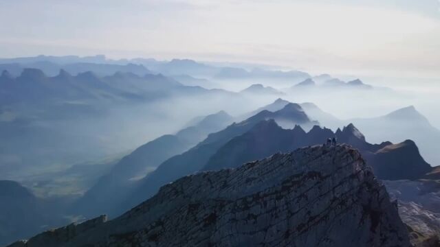 忽闻海上有仙山,山在虚无缥渺间