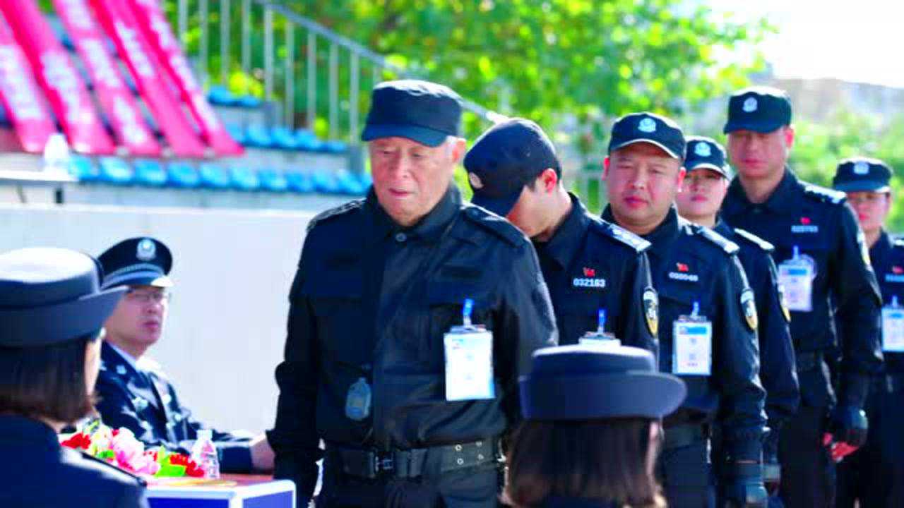 警花与警犬 30集