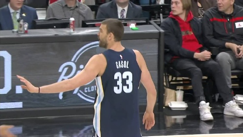 《NBA全场集锦》【助攻】小加索尔高位送妙传 全能表现展领袖气质