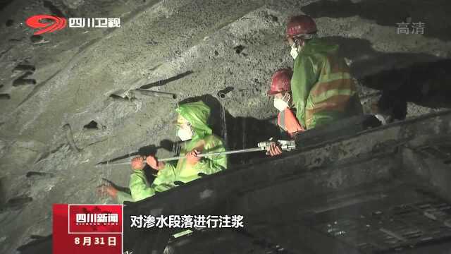 甘孜:川藏线折多山隧道掘进近千米