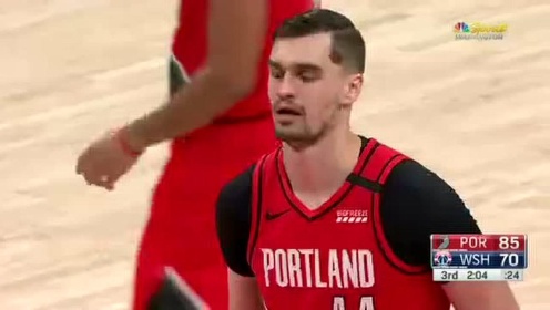 《NBA全场回放》【原声回放】开拓者vs奇才第3节 CJ三分穿云一发入魂