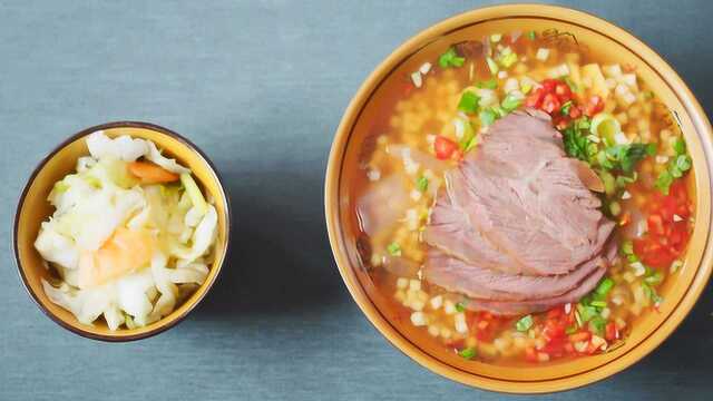 这简直是碳水幸福高地!张掖牛肉小饭、临夏河沿面片儿、河州包子,最会做面食的地方非这里莫属了!