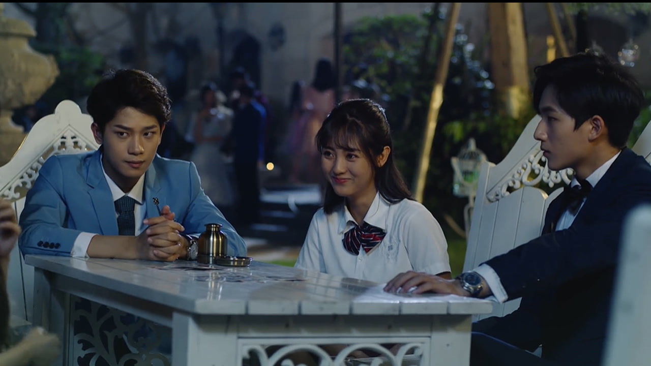 《恶魔少爷第一季》第十二集02:初夏大冒险亲吻韩七录,莫昕薇嫉妒得