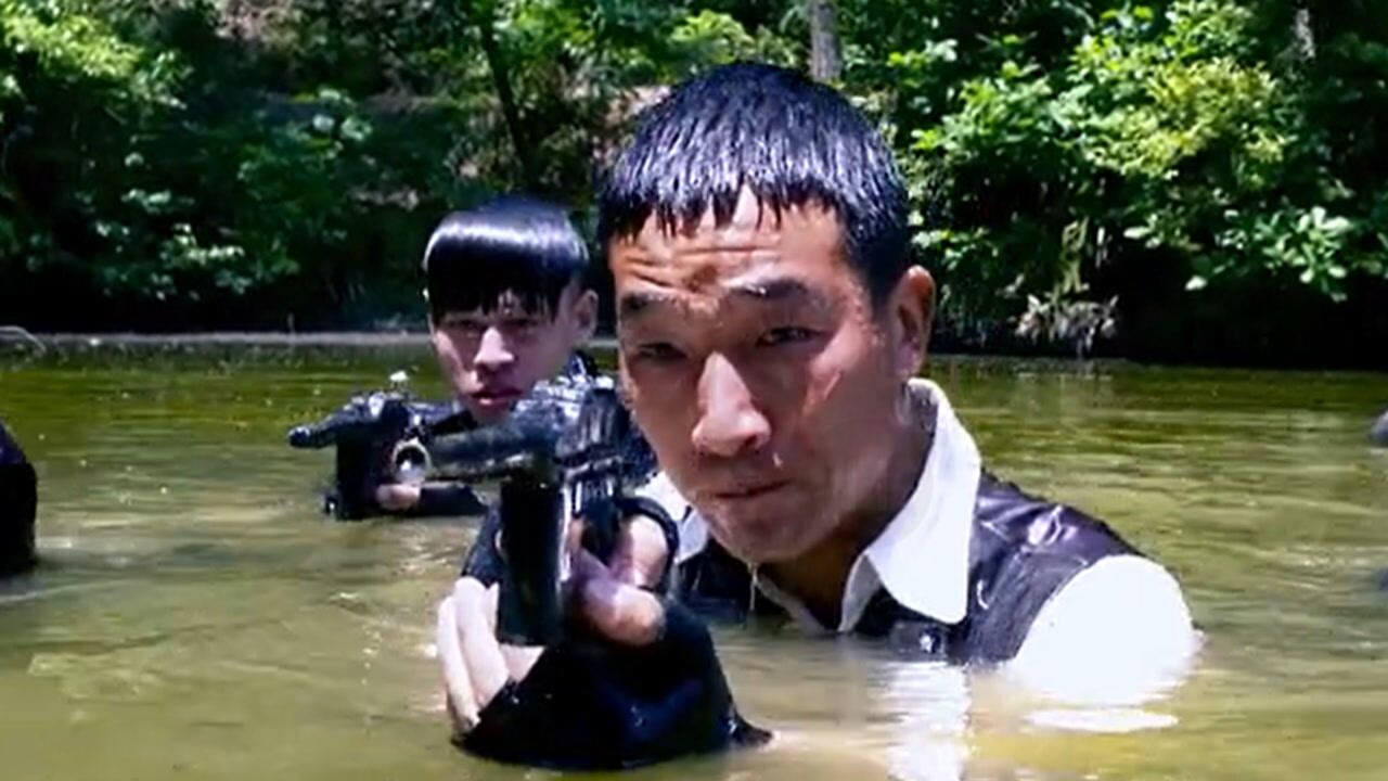 《潜伏在黎明之前》第21集01：匪徒劫持囚车，战守安趁机逃跑_电视剧_高清完整版视频在线观看_腾讯视频