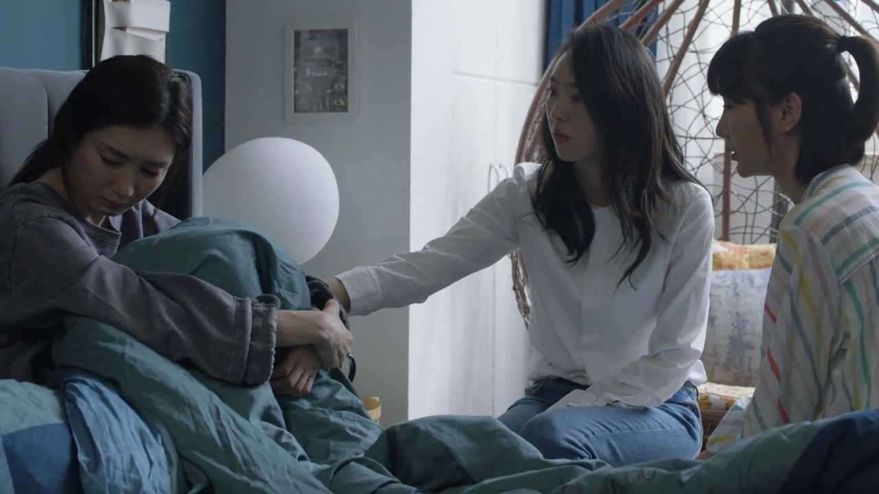 《三十而已》第二十四集03:顾佳提醒王漫妮,漫妮却把顾佳钟晓芹推出门外_高清1080P在线观看平台_腾讯视频