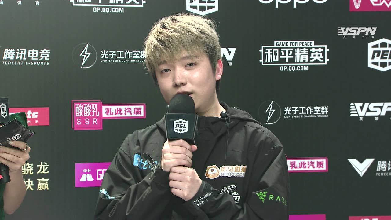 【赛中采访】4am·晓小剑:很尴尬 有问题