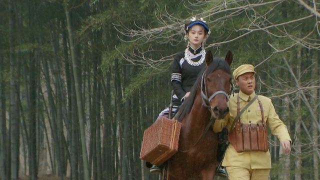 《烽火线》第七集02:马耀武救下朵朵之后,朵朵想要加入解放军,搞得马