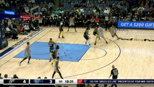 《NBA全场集锦》冲进来就万事大吉了？杰克逊毫不留情大帽扇飞约翰逊