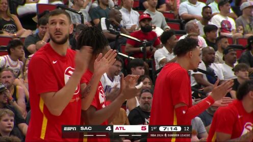《NBA全场集锦》没有什么能够阻挡！盖耶篮下连续抢板打进2+1