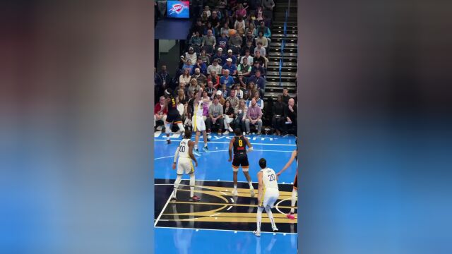 现场观看汤普森与保罗来回传导 汤神三分穿云手起刀落