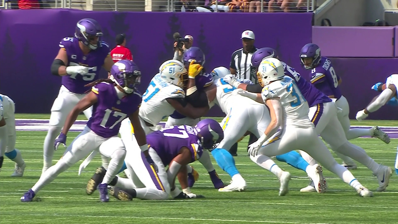 【原声】23/24赛季nfl常规赛第三周:闪电vs维京人 第一节