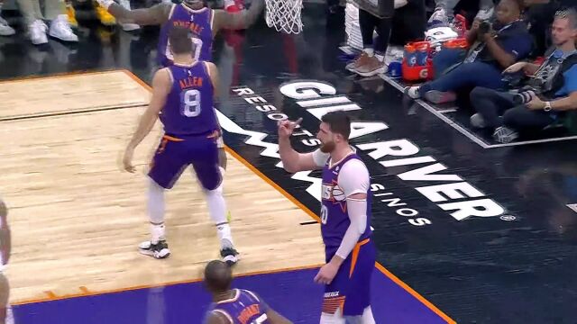 努尔基奇正面血帽！摇手指庆祝挑衅对手