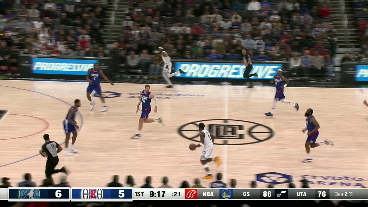 像推土机一样碾压到禁区 唐斯翻身勾手展现丝滑手感