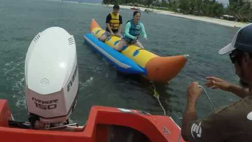 塞班岛坐香蕉船登陆军舰岛 这种体验也就在塞班岛能享受了！