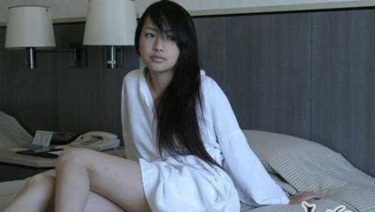女人让三个男人一同入房，然后，都看傻了_高清