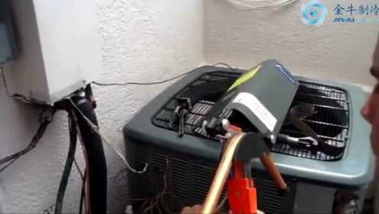 国外空调工人冷媒管弯管器操作视频高清1080p在线观看平台腾讯视频 