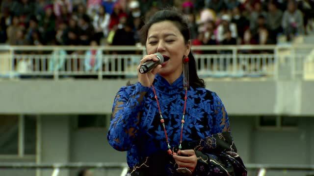 歌曲《美丽的康巴姑娘》央金拉姆