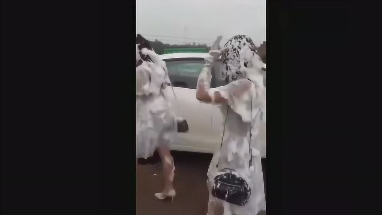 最无耻的婚闹，伴娘直接气走啦_腾讯视频