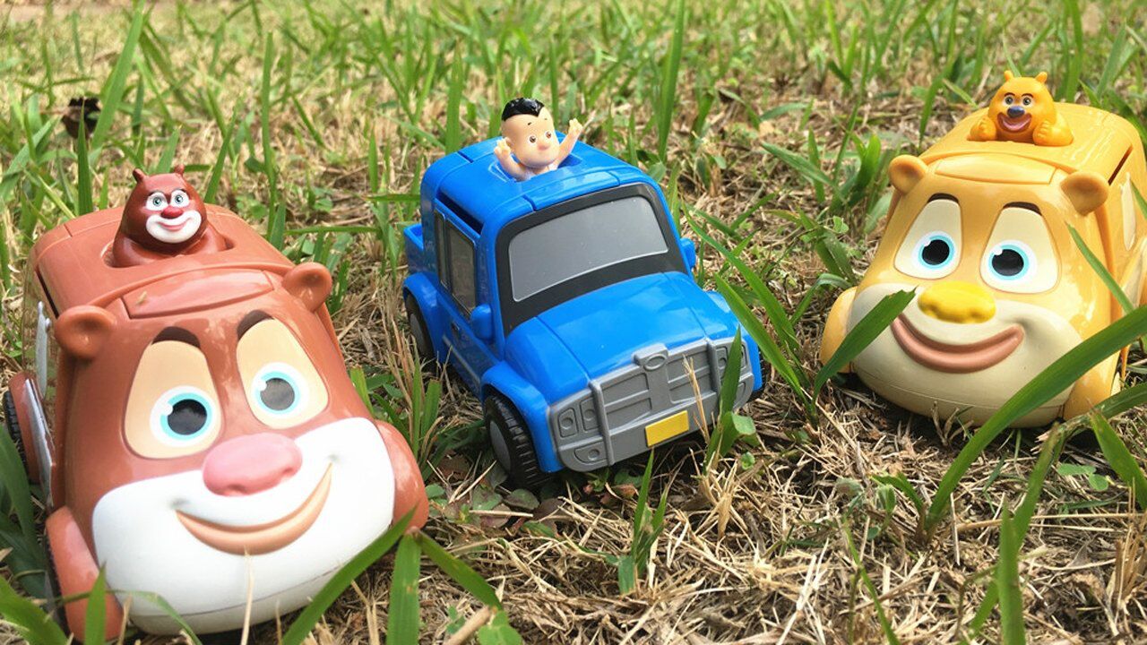 《玩具》天天趣玩 熊熊乐园爱兜风变形车熊出没玩具熊大熊二光头强