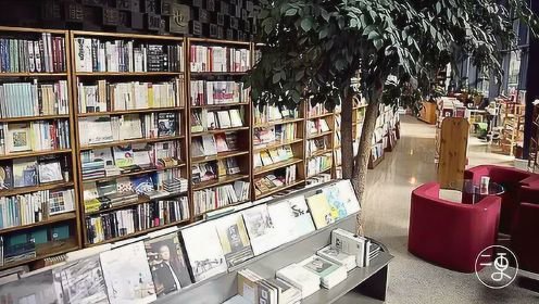 杭州这家书店与西湖齐名，老板20年开12家分店，一年仅赚2万