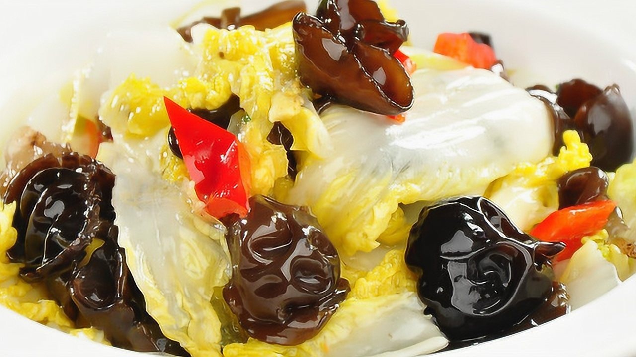 木耳炒白菜,营养丰富,味道好极了