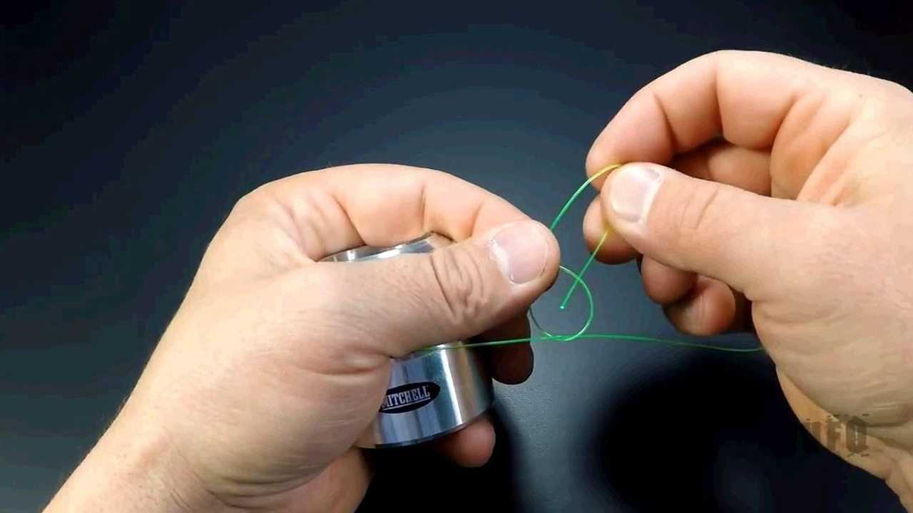 2018年2月25日发布01:34纺车轮钓线连接固定方法为