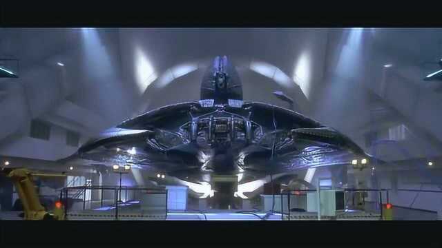 外星飞船的防护罩是这么的强大可以把子弹反弹回去