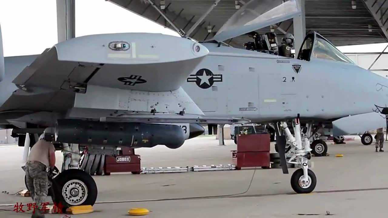 a10攻击机满载弹药起飞带你看看它装备了哪些武器