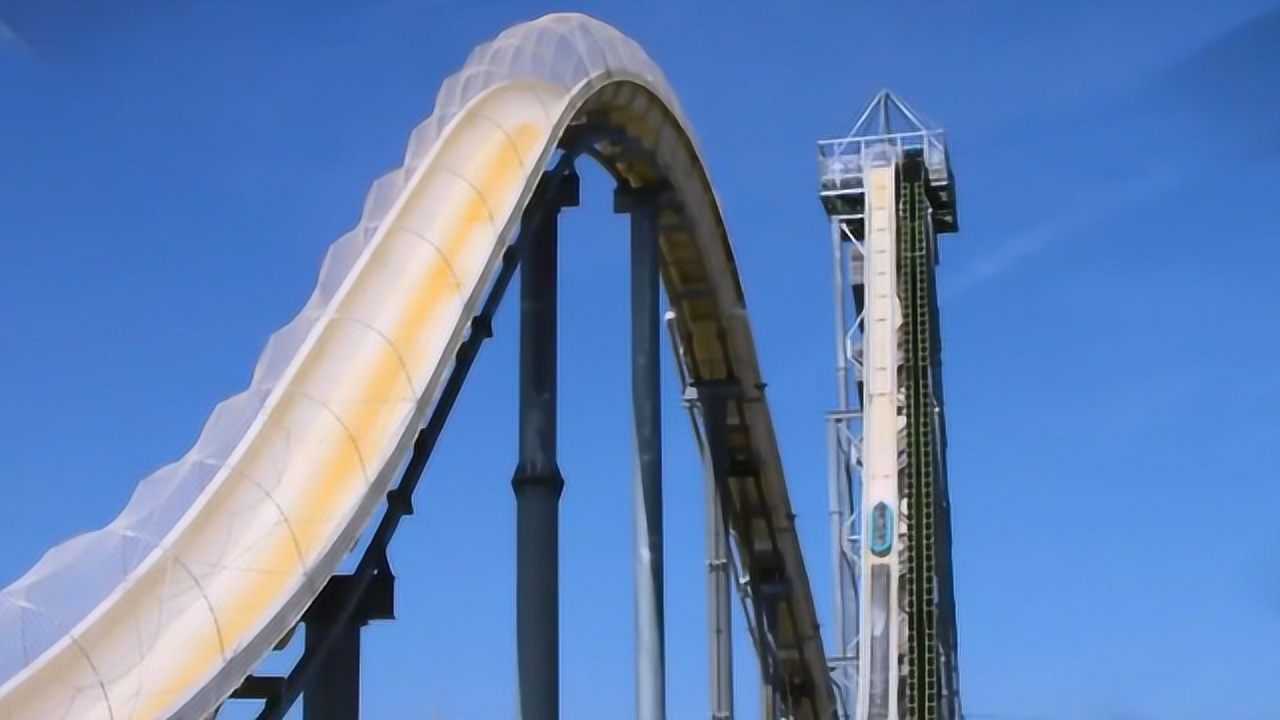 世界上最刺激的滑滑梯,垂直高度51米,看着腿已经软了!你敢滑吗?