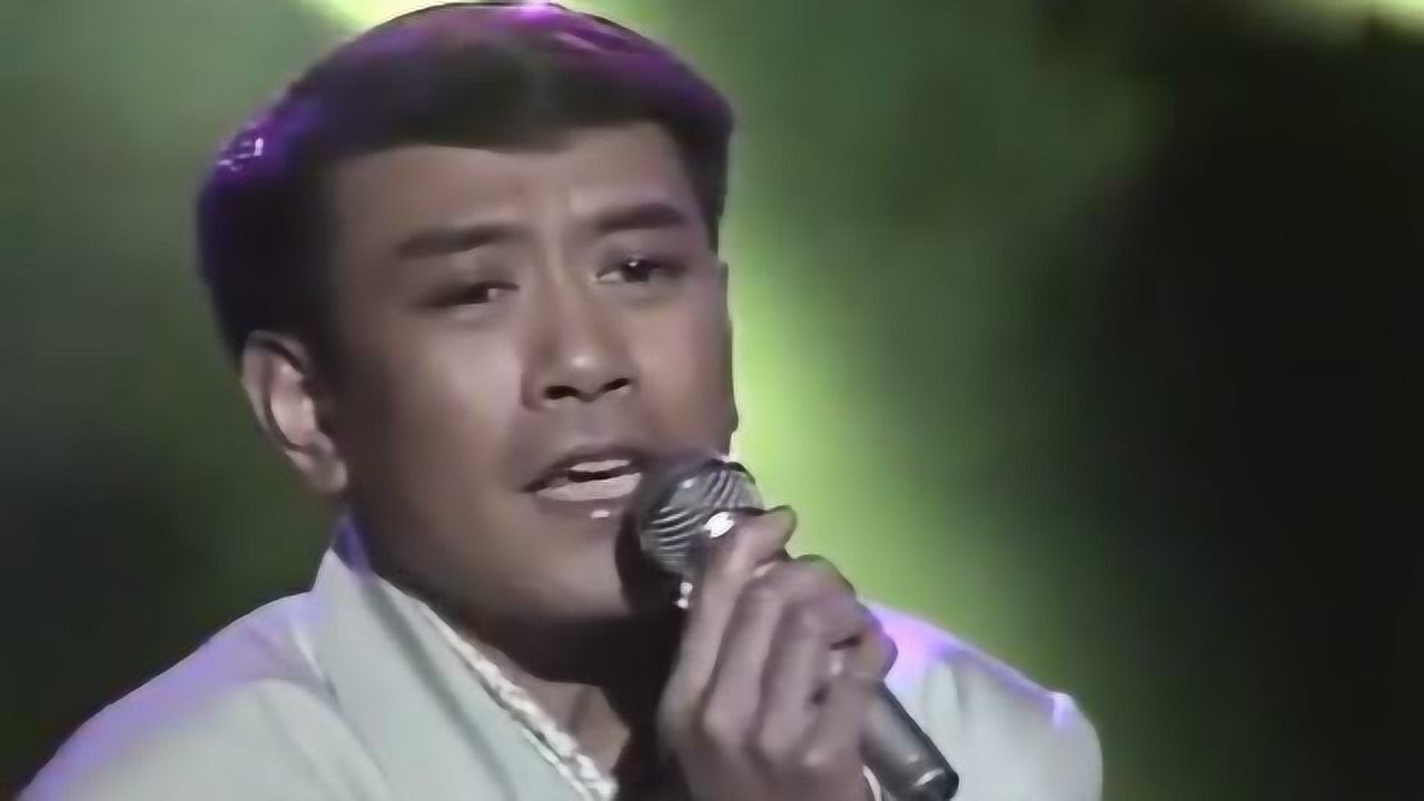 罗文八月桂花香主题曲粤语版及与郑少秋书剑恩仇录主题曲