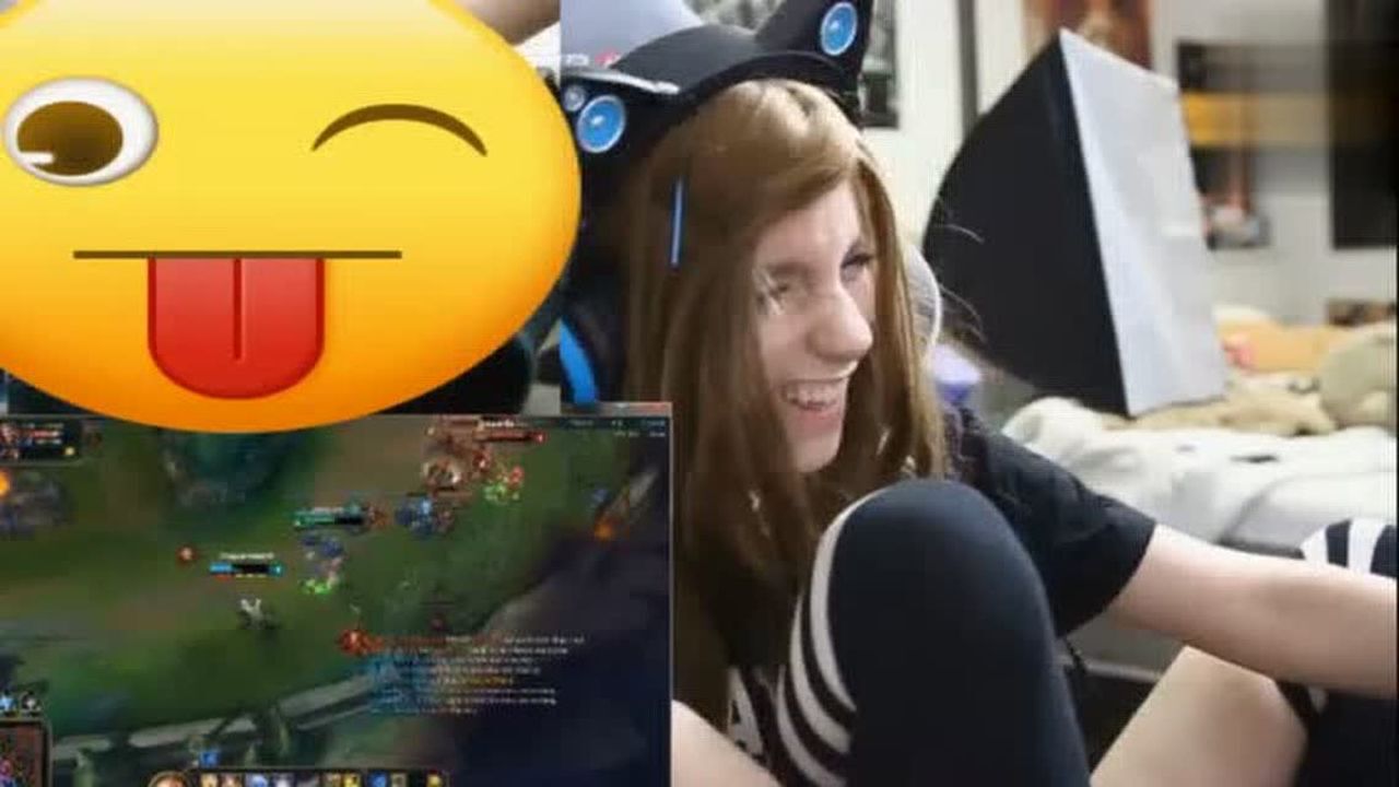 国外女主播lana rain竟然一边打lol一边