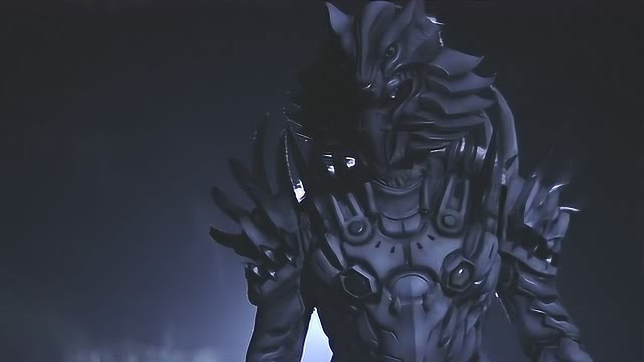 faiz巧爷变成faiz被打回原形直接变成狼orphnoch出击