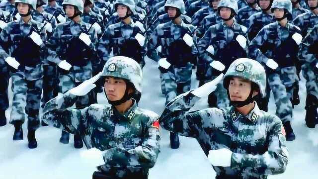 中国人民解放军步兵方队接受祖国和人民的检阅