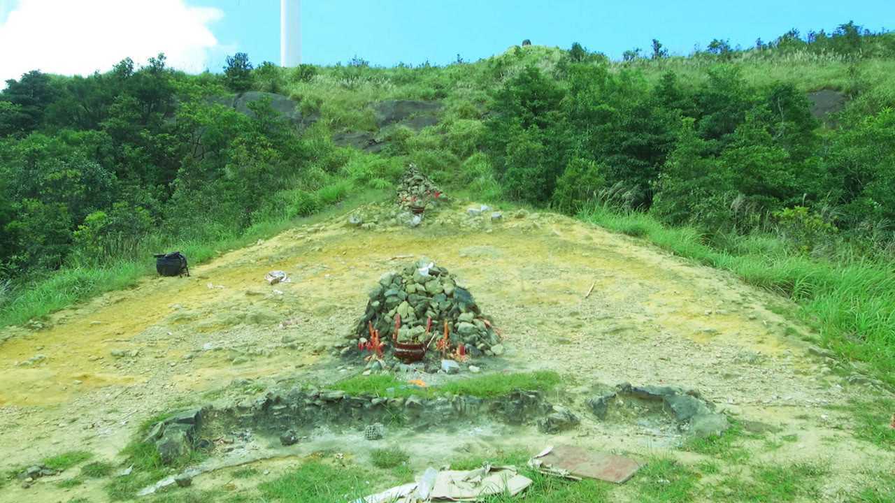带您去广西容县湖广顶去看葬风水大师范五公风水宝地金龟背印
