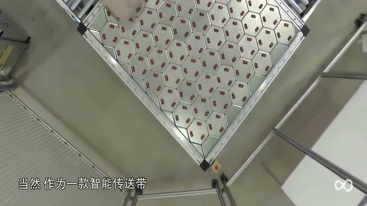 长满全向轮的传送带，能控制每个货物的走向，完美实现自主分流_高清