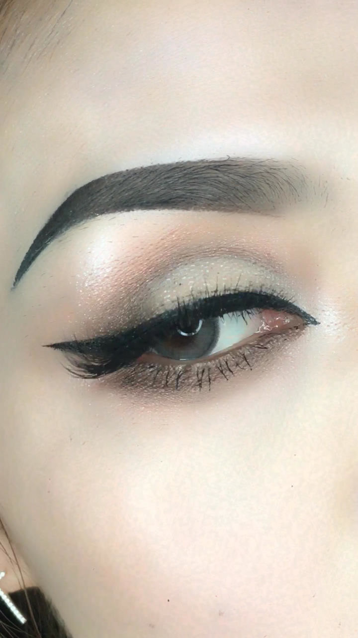 欧美眉毛的画法