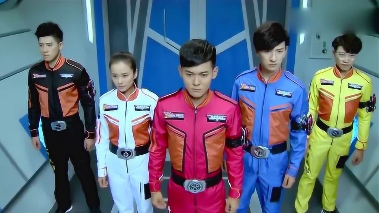 巨神战击队仇恨怪又跟二舅叫板城市搞破坏