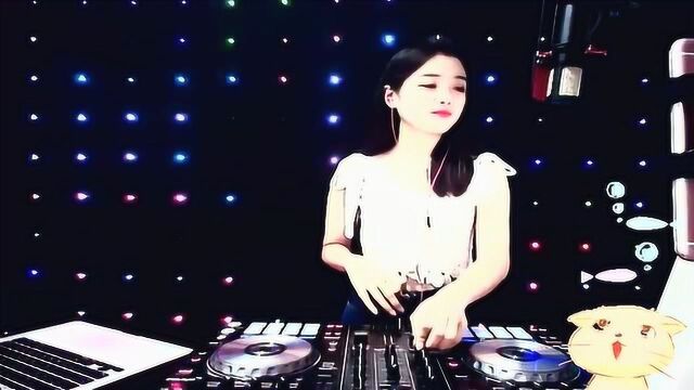 孙露一首《再度重相逢》DJ版,旋律劲爆,好听极了!