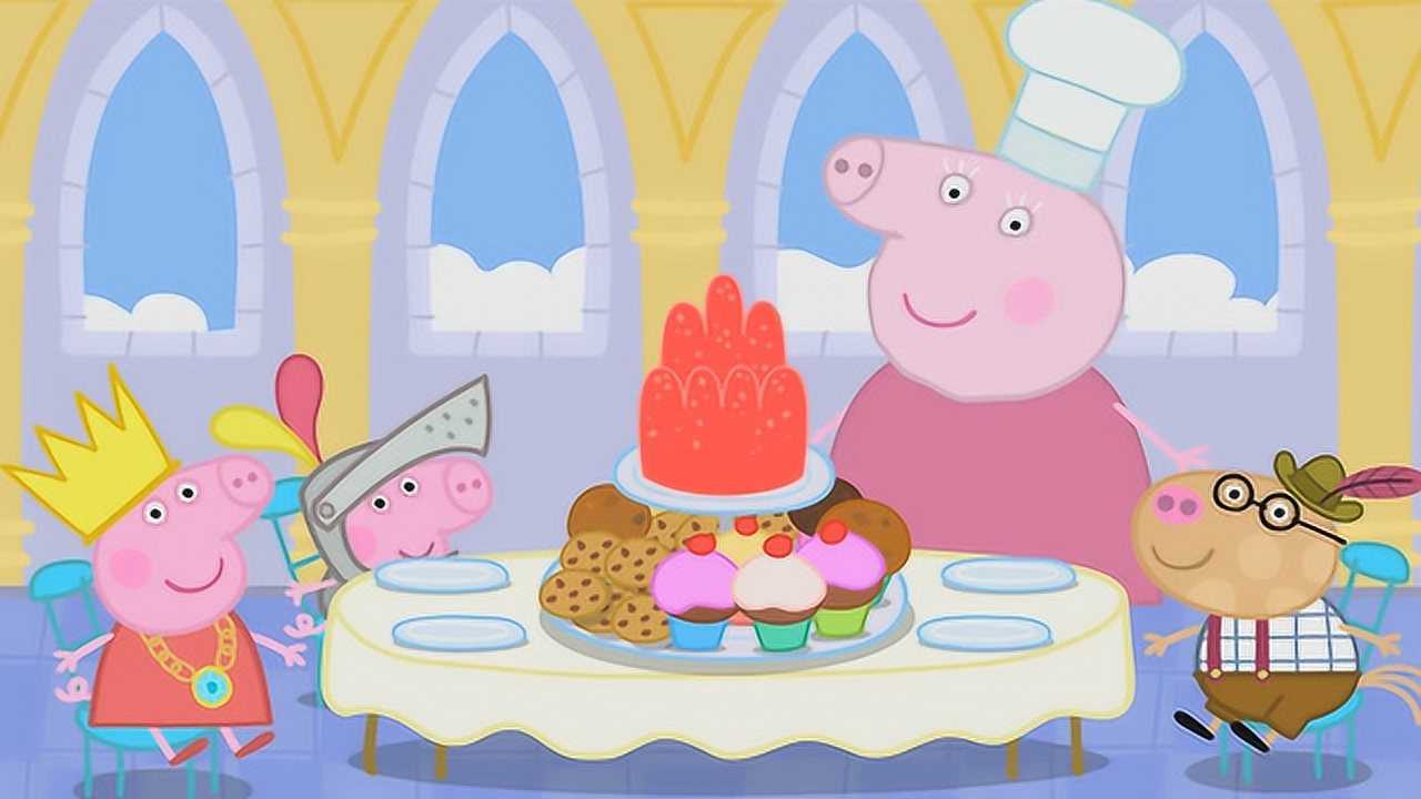 小猪佩奇和小羊苏西叙述一家人坐在餐桌上吃美味蛋糕